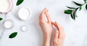 alfa arbutyna na przebarwienia